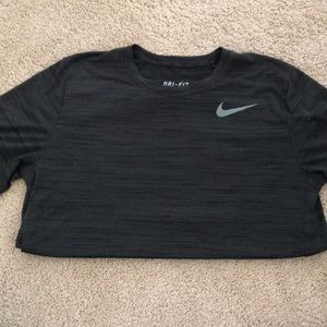 Men’s short sleeve Nike active shirt